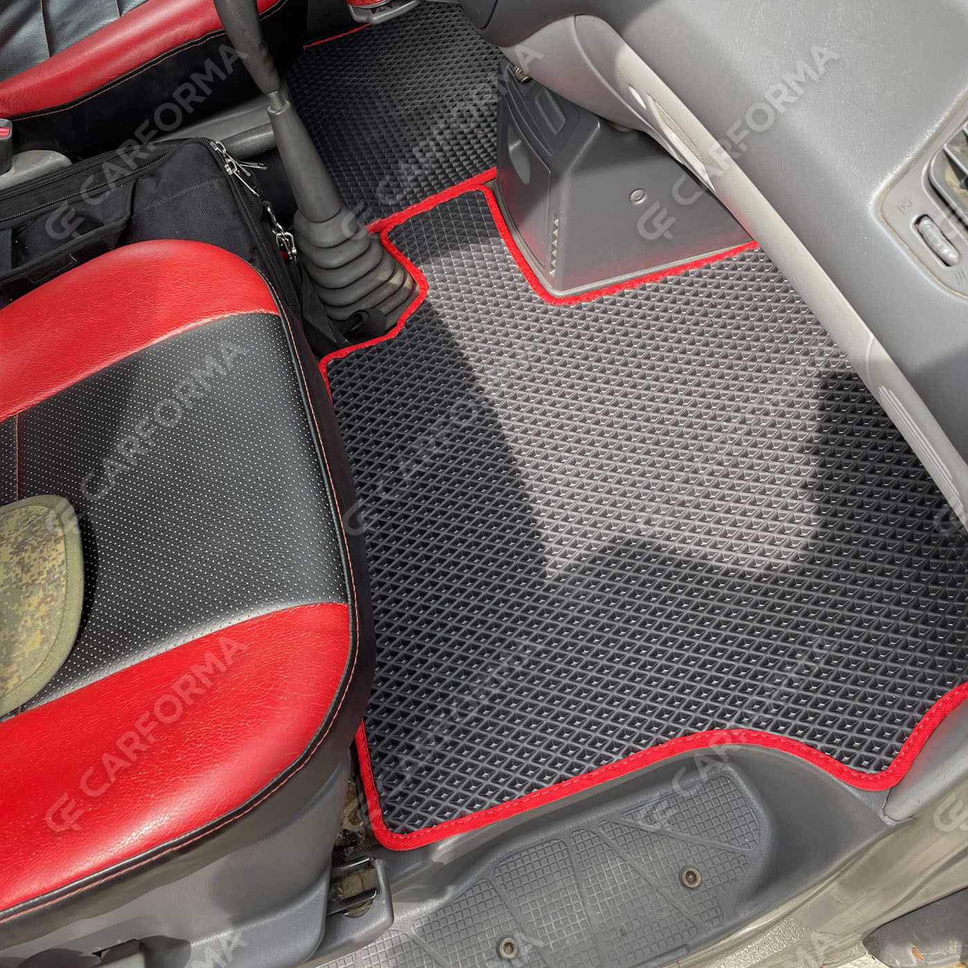Коврики на Mitsubishi Space Gear 1994&nbsp;-&nbsp;2007 во Владикавказе