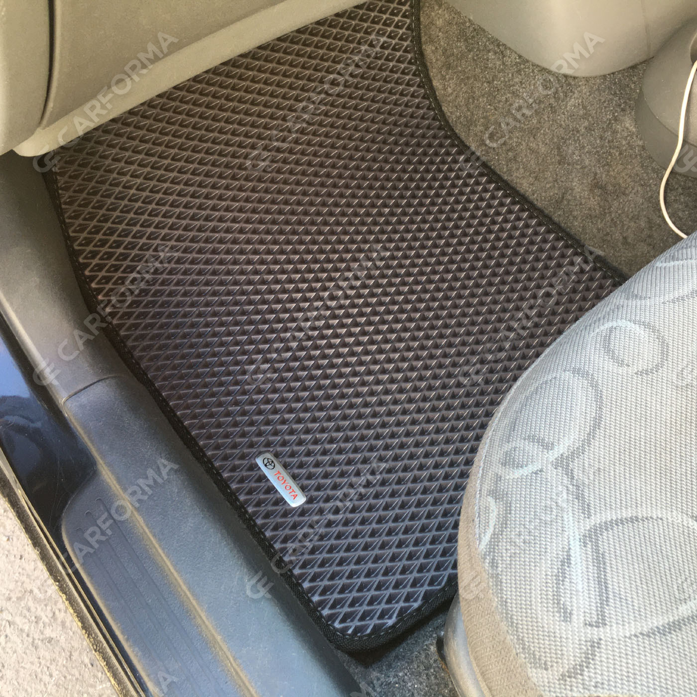 Коврики на Toyota Vitz I 1998&nbsp;-&nbsp;2005 во Владикавказе