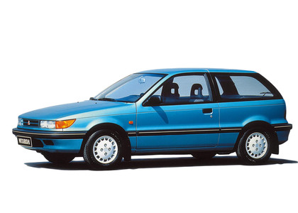 Ворсовые коврики на Mitsubishi Colt III 1988 - 1992 во Владикавказе