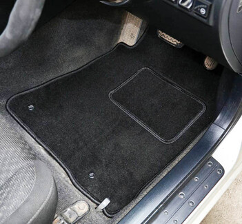 Коврики на Toyota Altezza 1998&nbsp;-&nbsp;2005 во Владикавказе