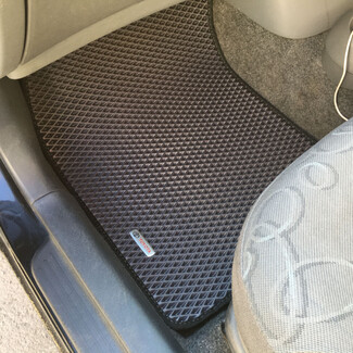 Коврики на Toyota Vitz I 1998&nbsp;-&nbsp;2005 во Владикавказе